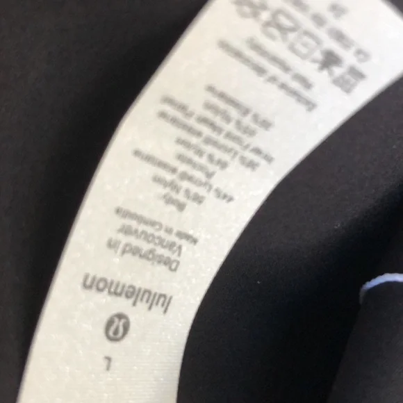 lululemon (L) Enlite Hydraffinity Vest - Picture 9 of 15